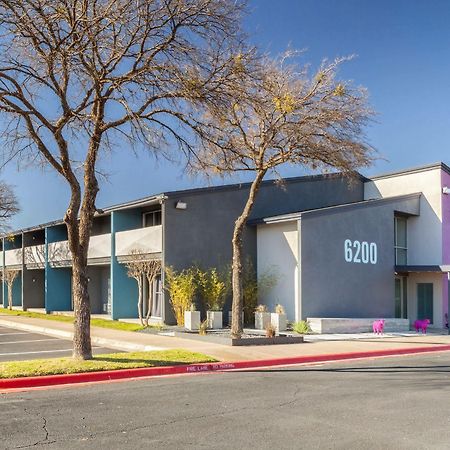 Aae Austin'S Travelodge Экстерьер фото