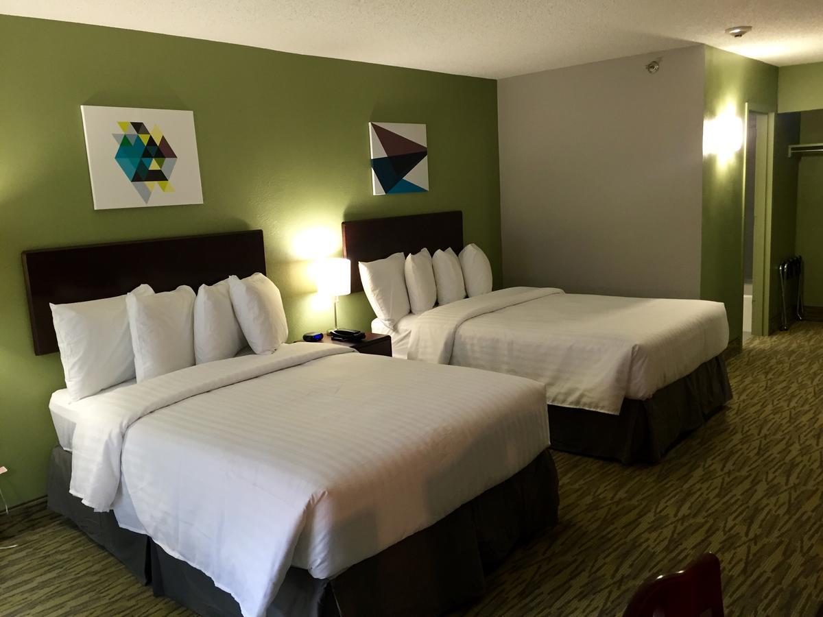 Aae Austin'S Travelodge Экстерьер фото